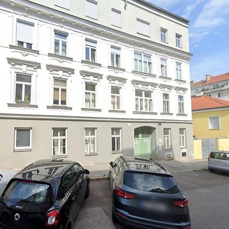 וינה Zeus Design Apartment Schlosspark Schoenbrunn מראה חיצוני תמונה