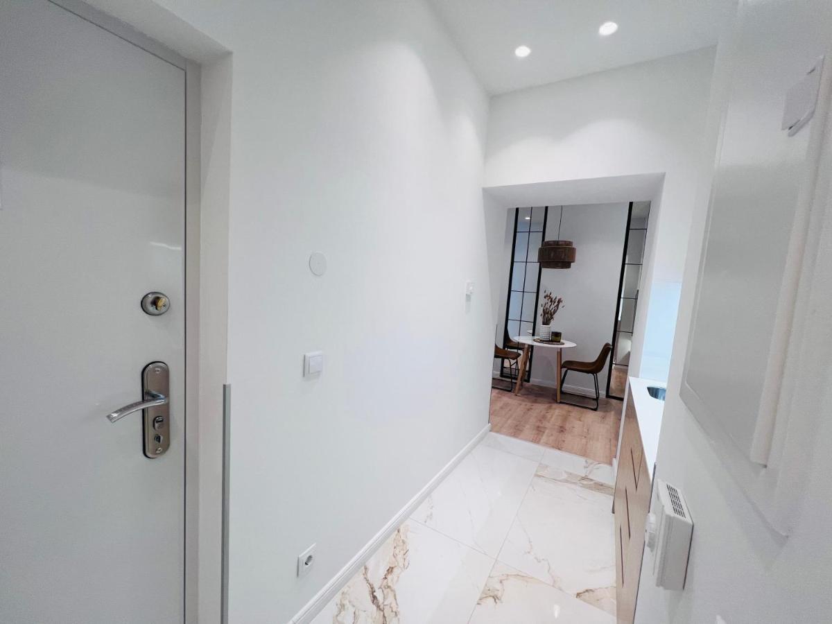 וינה Zeus Design Apartment Schlosspark Schoenbrunn מראה חיצוני תמונה